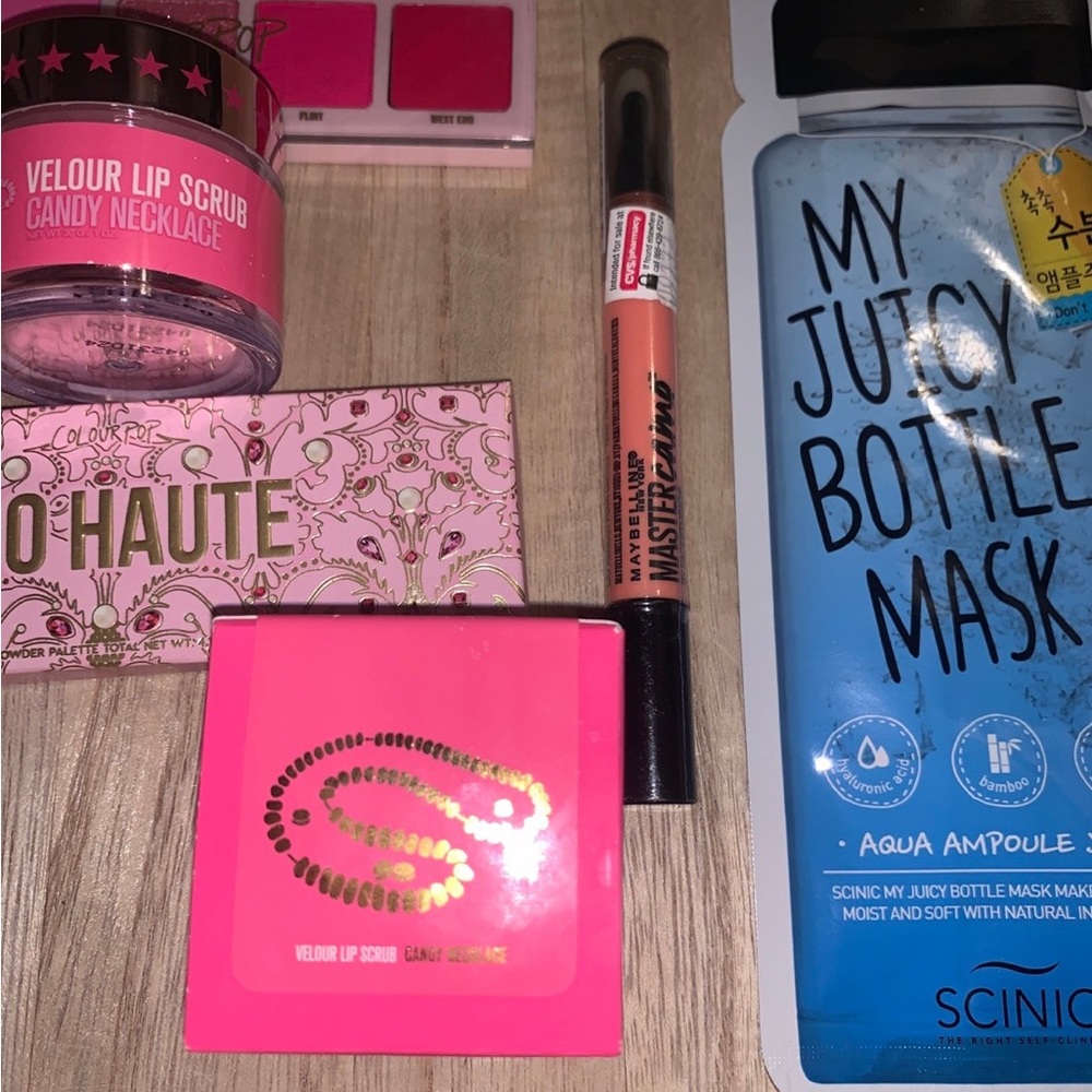 Makeup bundle - Picture 5 of 5
